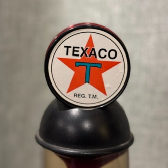 Vintage 1990’s Texaco Gas Pump Lava Lamp - Black Base, Red Wax, Clear Liquid - Picture 5 of 10